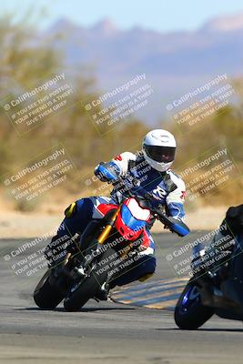 media/Mar-12-2022-SoCal Trackdays (Sat) [[152081554b]]/Turn 2 (1145am)/